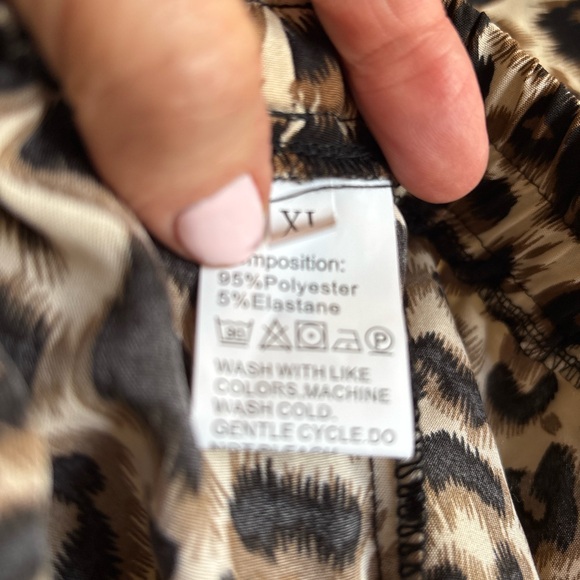 Leopard Print Pajama Set with Red Accents or can wear out to eat - Picture 13 of 13